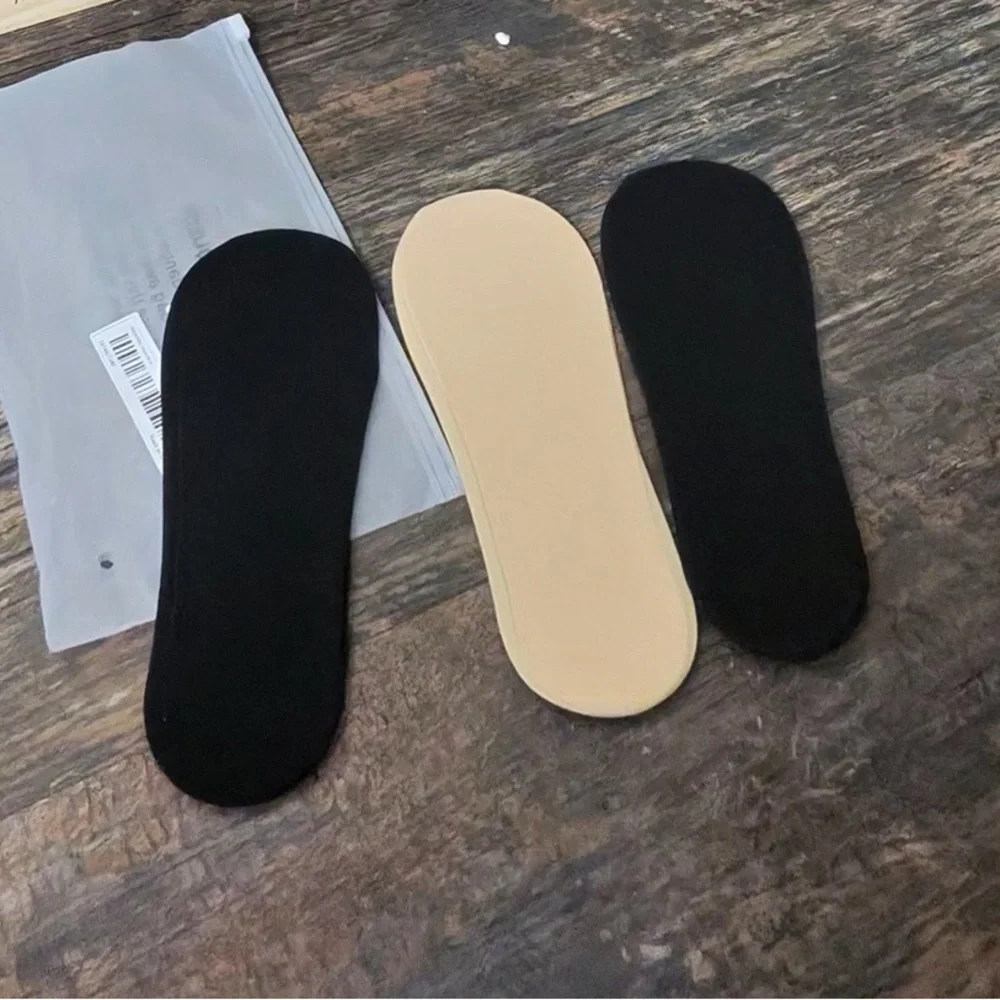 Set of 6 Pairs of Women's No-Show Socks - Black and Cream